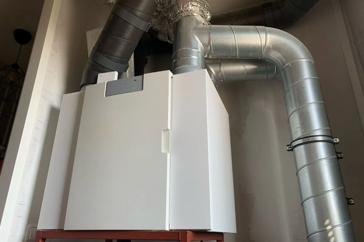 Je ziet een Centrale balansventilatie (WTW) in een huis